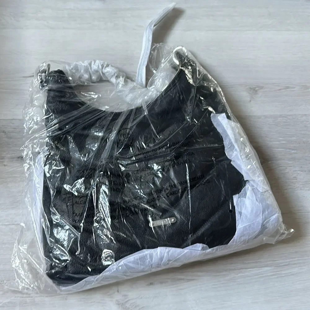 REBECCA MINKOFF EDIE MAXI HOBO BLACK NWT in‎ packaging